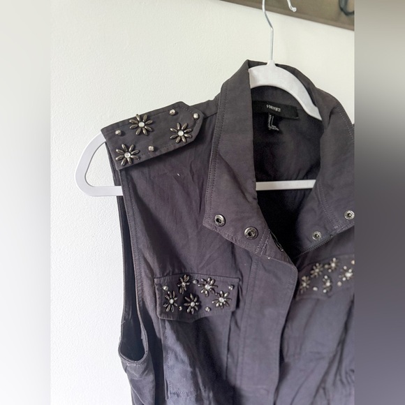 Forever 21 Cargo Utility Vest - Picture 2 of 5